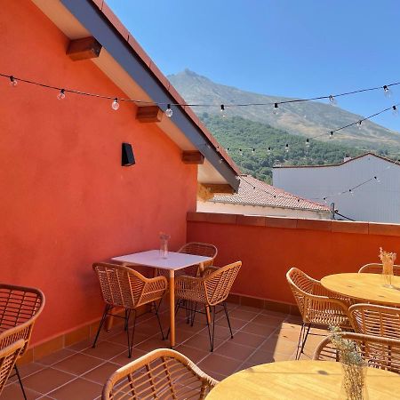 Hotel Camino De Las Estrellas Serranillos ภายนอก รูปภาพ