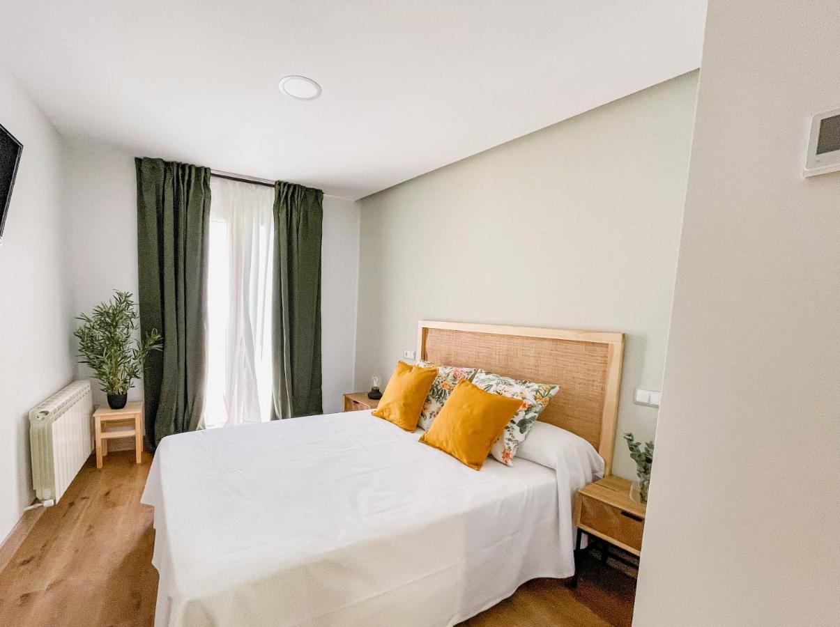 Hotel Camino De Las Estrellas Serranillos ภายนอก รูปภาพ